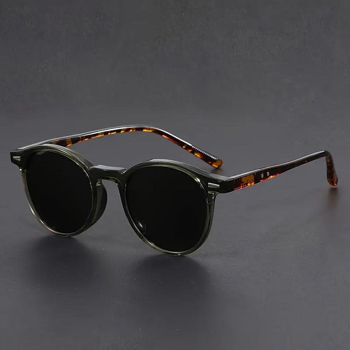 Round Tortoiseshell Sunglasses with Polycarbonate Frame and Retro Design